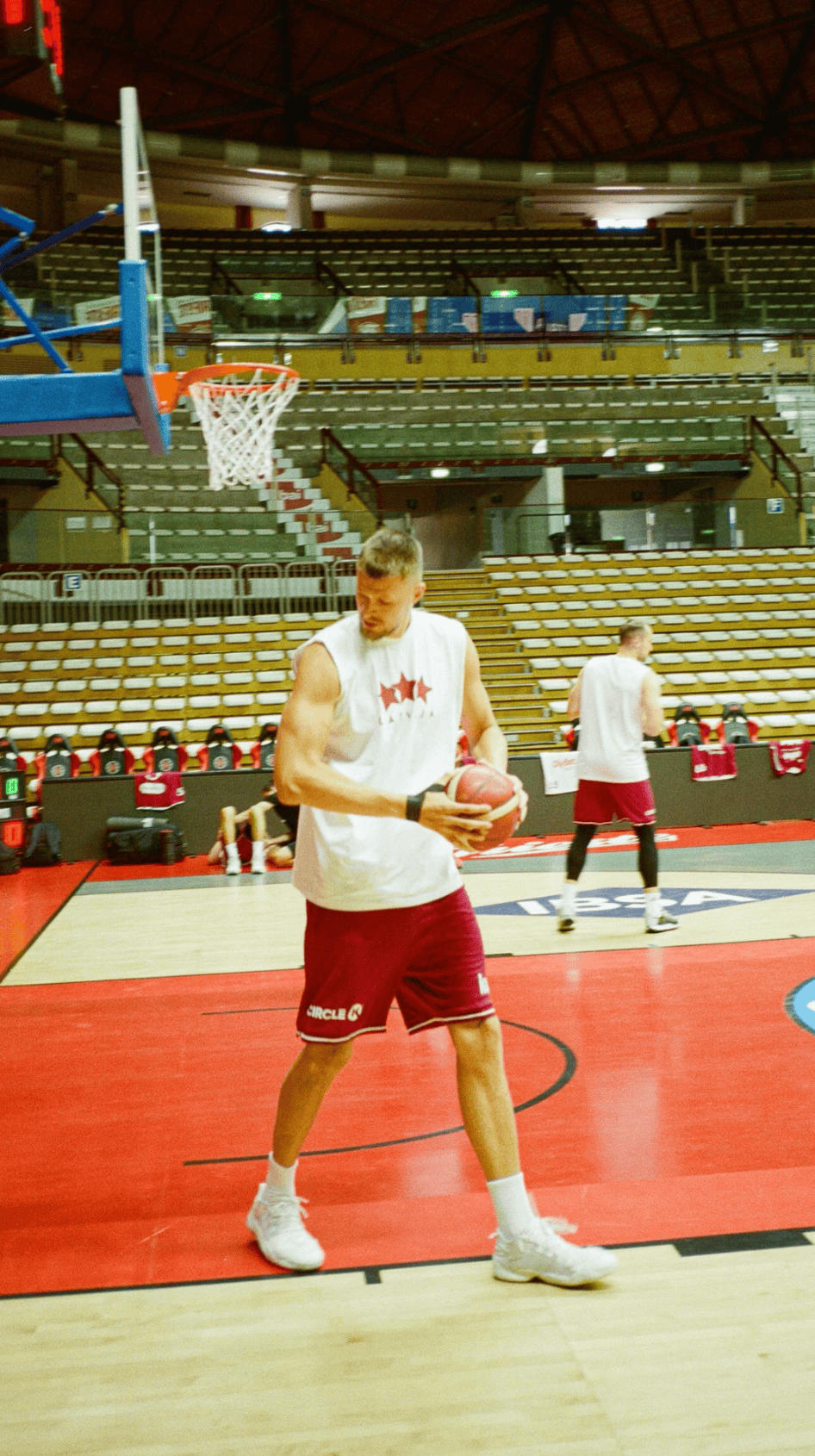 div, alt, src div, alt, src