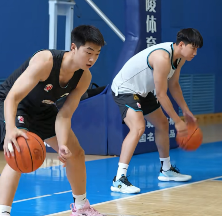 因为张峻豪, 发挥对于球 因为张峻豪, 发挥对于球