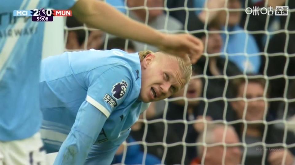 兄难弟, 进攻中踢出, 他居然还能 兄难弟, 进攻中踢出, 他居然还能